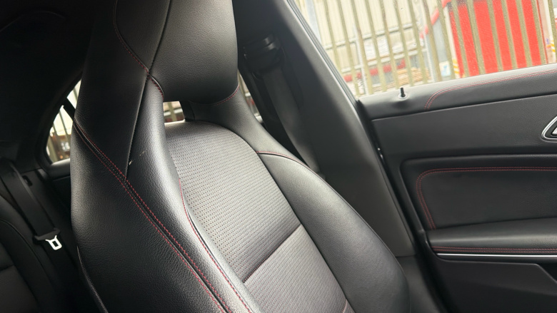 Mercedes-Benz CLA 220 CDI AMG Sport 4dr Tip Auto Diesel Saloon